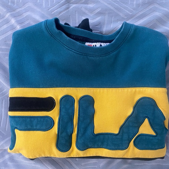 FILA Sweatshirt - Picture 3 of 3
